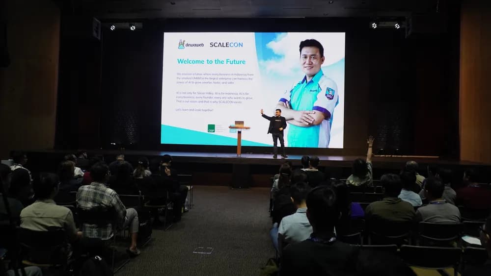 The welcome session opening SCALECON Jakarta 2025 in a full auditorium