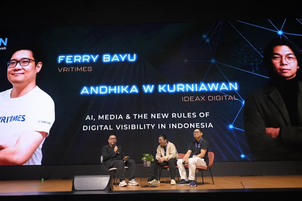 A panel on AI, media and digital visibility in Indonesia at SCALECON Surabaya 2026