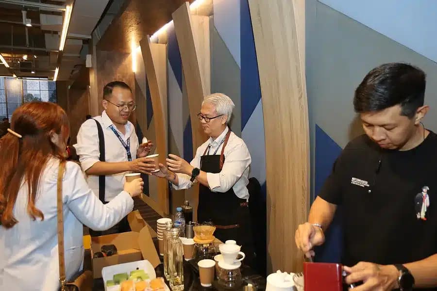 Attendees and sessions at SCALECON Jakarta 2025