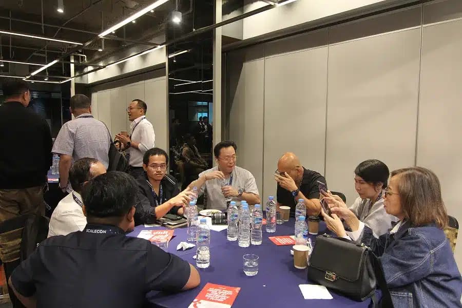 Attendees and sessions at SCALECON Jakarta 2025