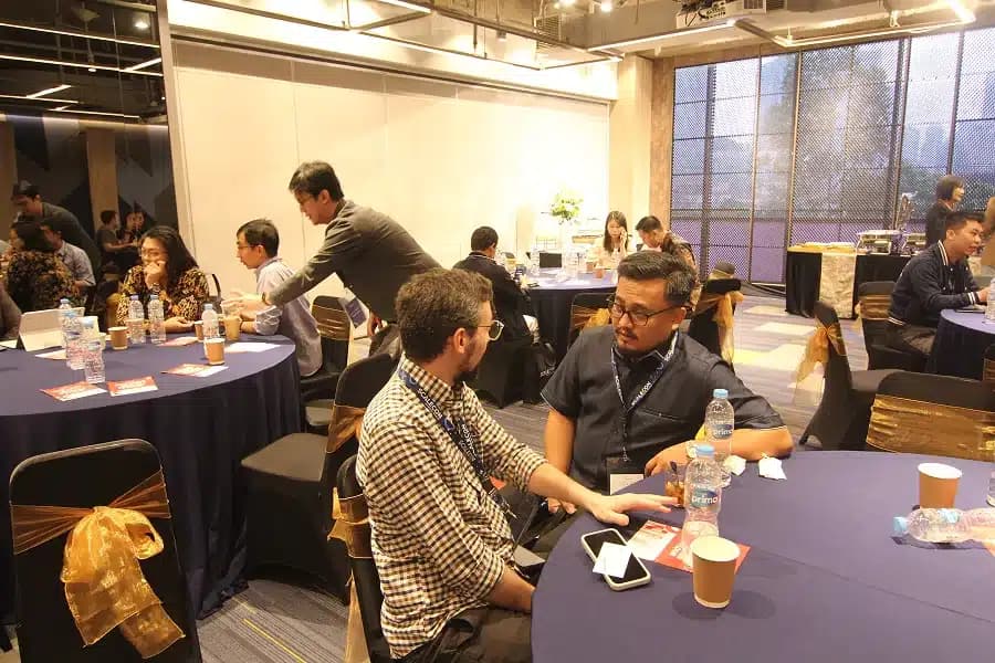 Attendees and sessions at SCALECON Jakarta 2025